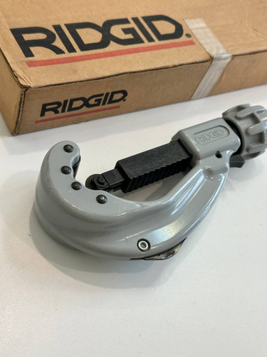 لوله بر جدار نازک مجهز به پیچ تغذیه