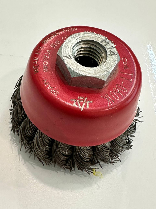 فرچه سیمی گرد بافته شده جز اسپانیا